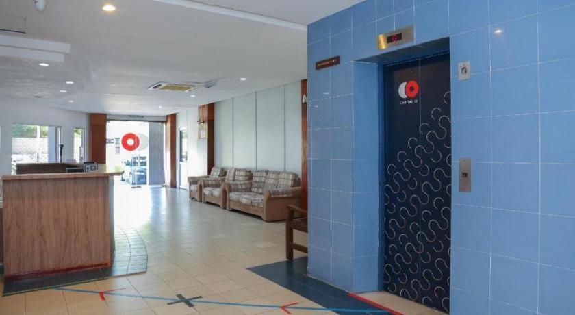 Capital O 89876 Safari Hotel Kampong Pasir Bogak Extérieur photo