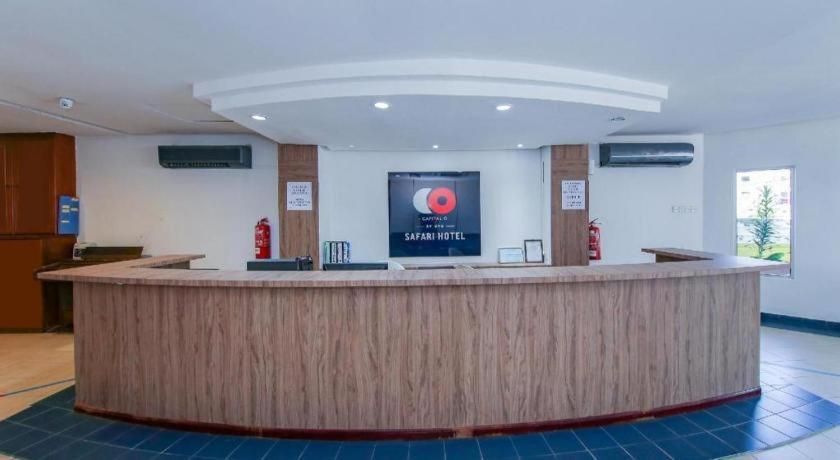Capital O 89876 Safari Hotel Kampong Pasir Bogak Extérieur photo